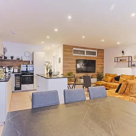 Mas Blanc Terrace Sauna Parking