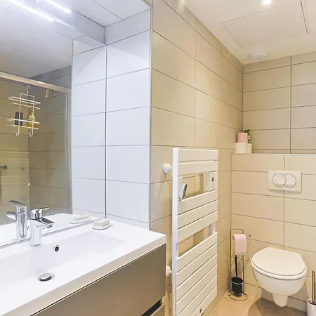 아파트 Luxury With Sauna Blanc *