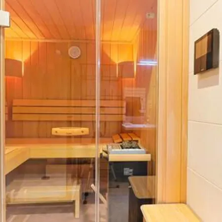 Luxury With Sauna Blanc *